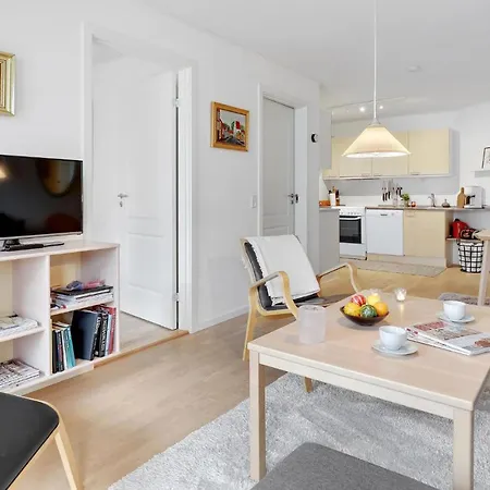 Stunning In With Kitchen אלינגה
