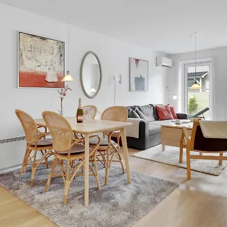 Stunning In With Kitchen